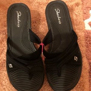 Skechers sandals size 7 black